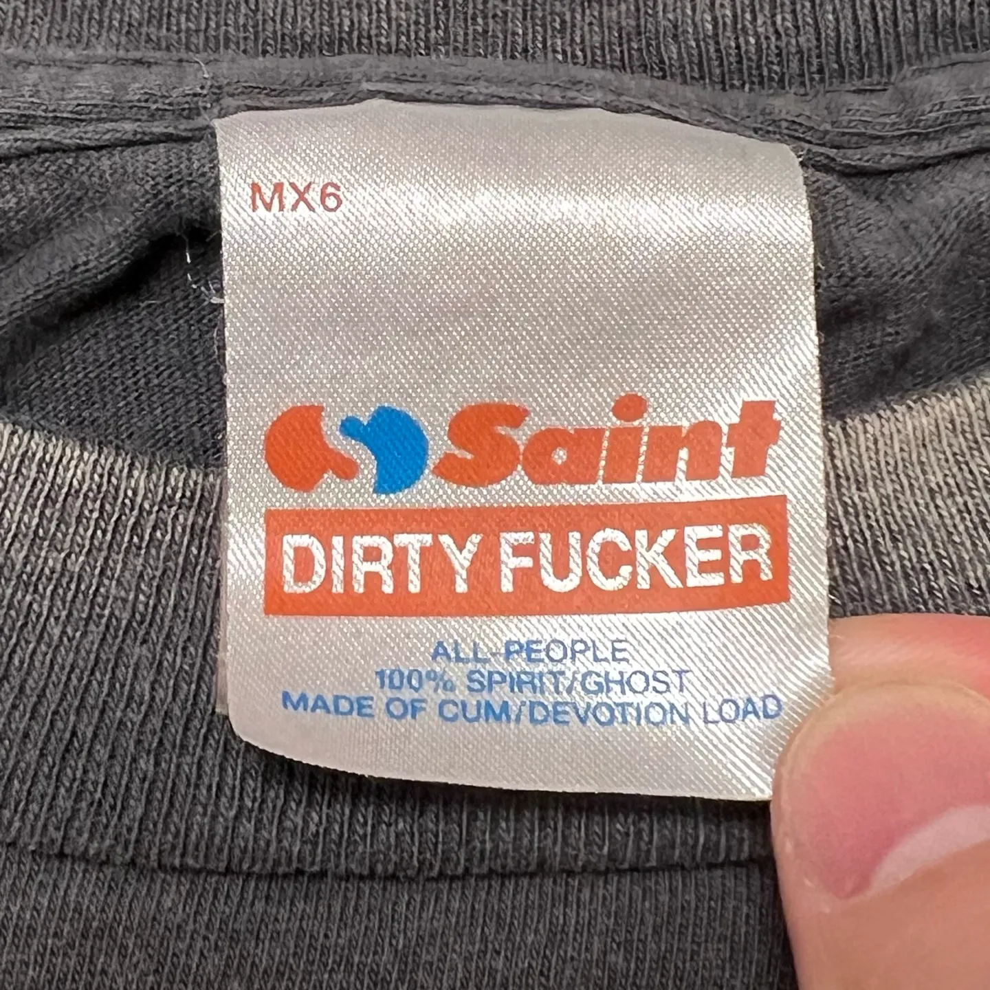 SAINT Mxxxxxx SS TEE/DEVIL DADDY/BLK Virgin Mary retro distressed printed tee, washed black S-XL, this season's hottest item, in order to give you an authentic experience, repeated debugging and polishing in printing and washing, finally meet you, the same old style, the same as the original version, cylindrical side seam OE yarn fabric/completely matched accessories, garment dyeing, heavy washing and water fading, bust bandage fading.